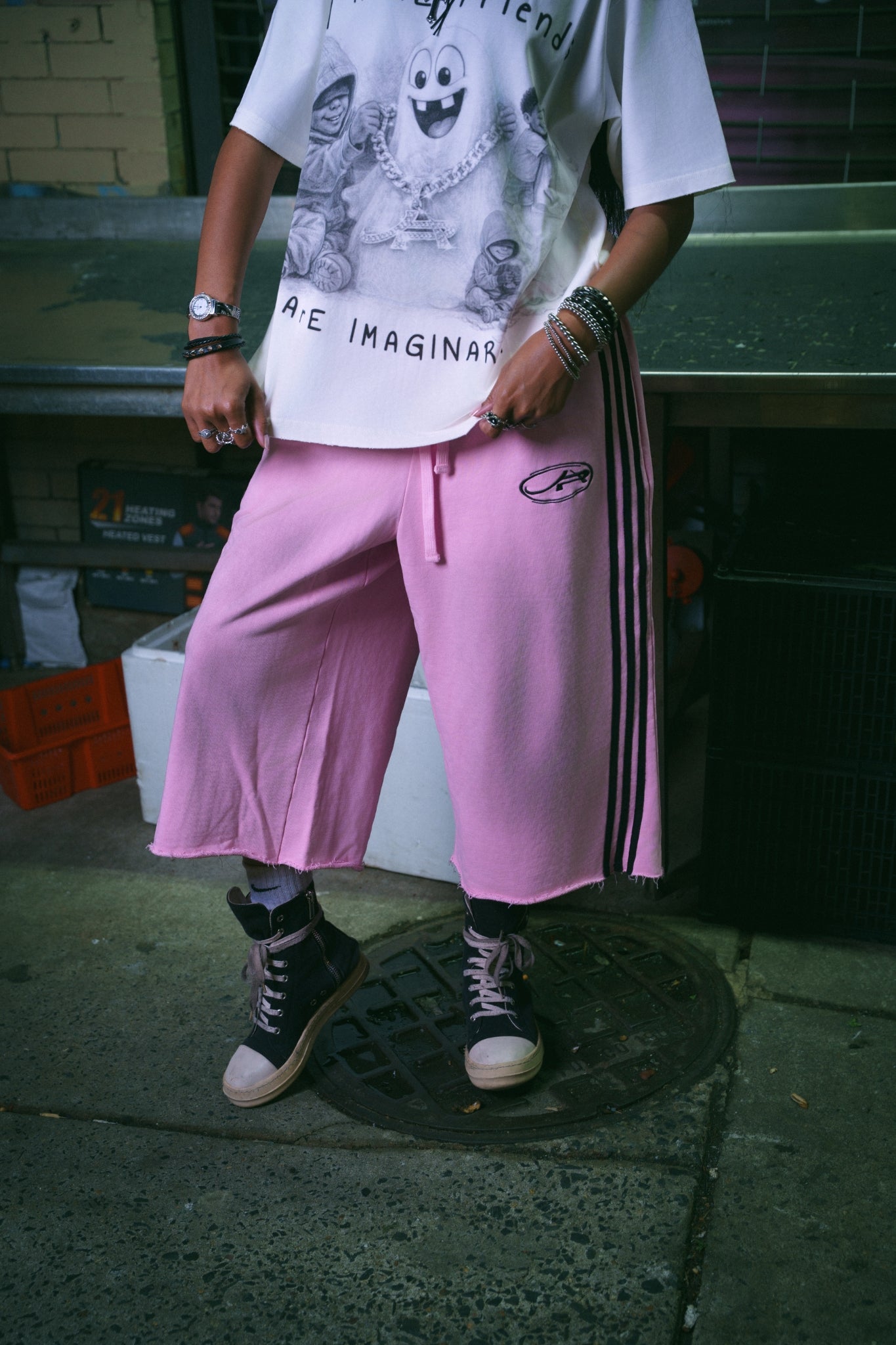 L.PINK LONG 3 STRIPE SHORTS